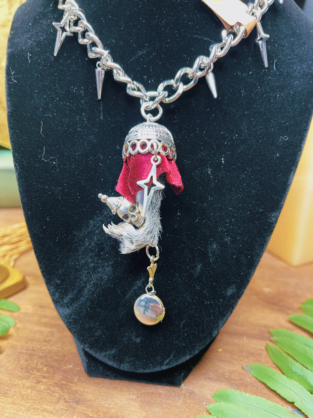 Belladonna Burgundy - Silver - Oddity Necklace