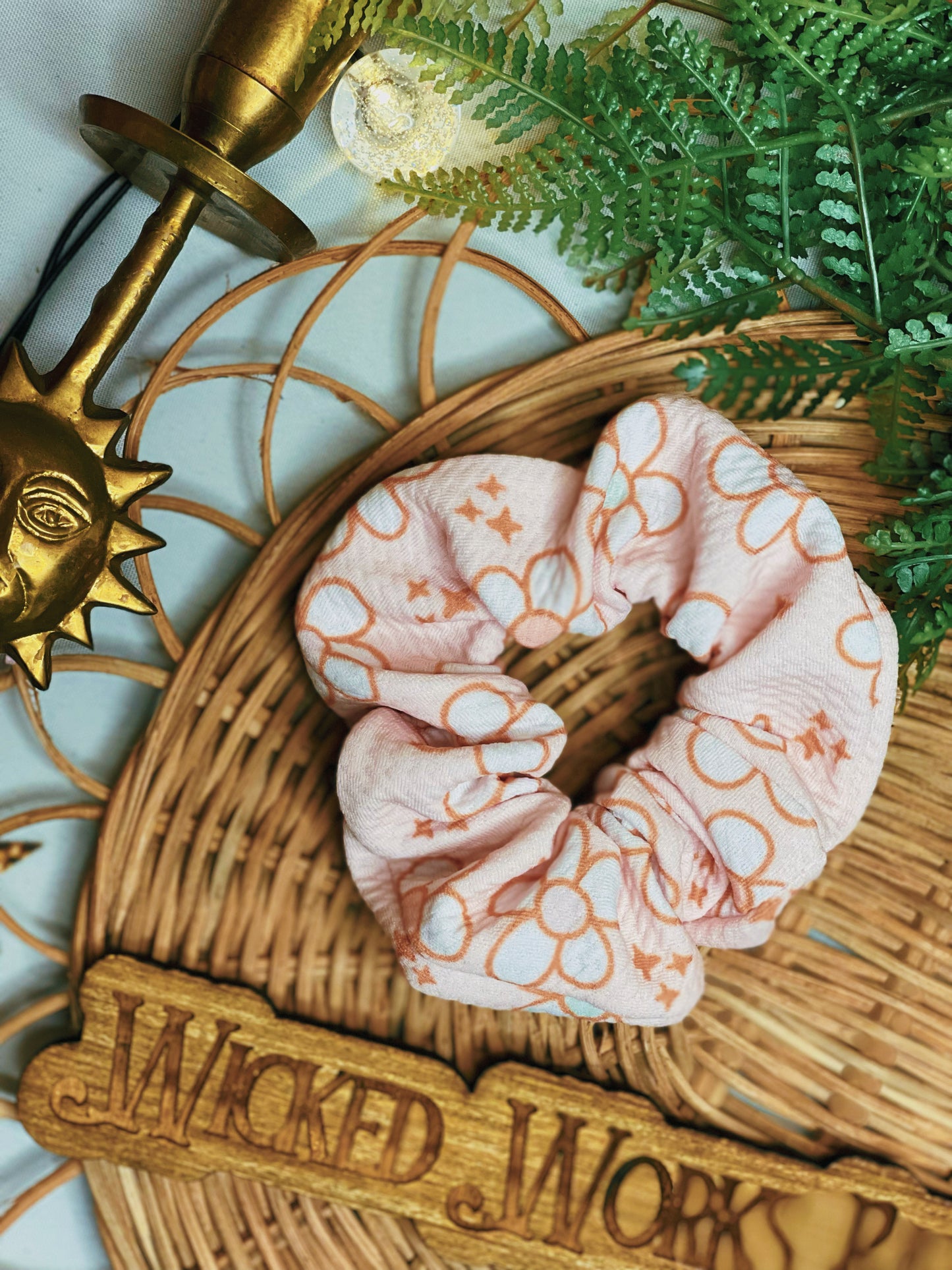 Pink Daisy - Scrunchie