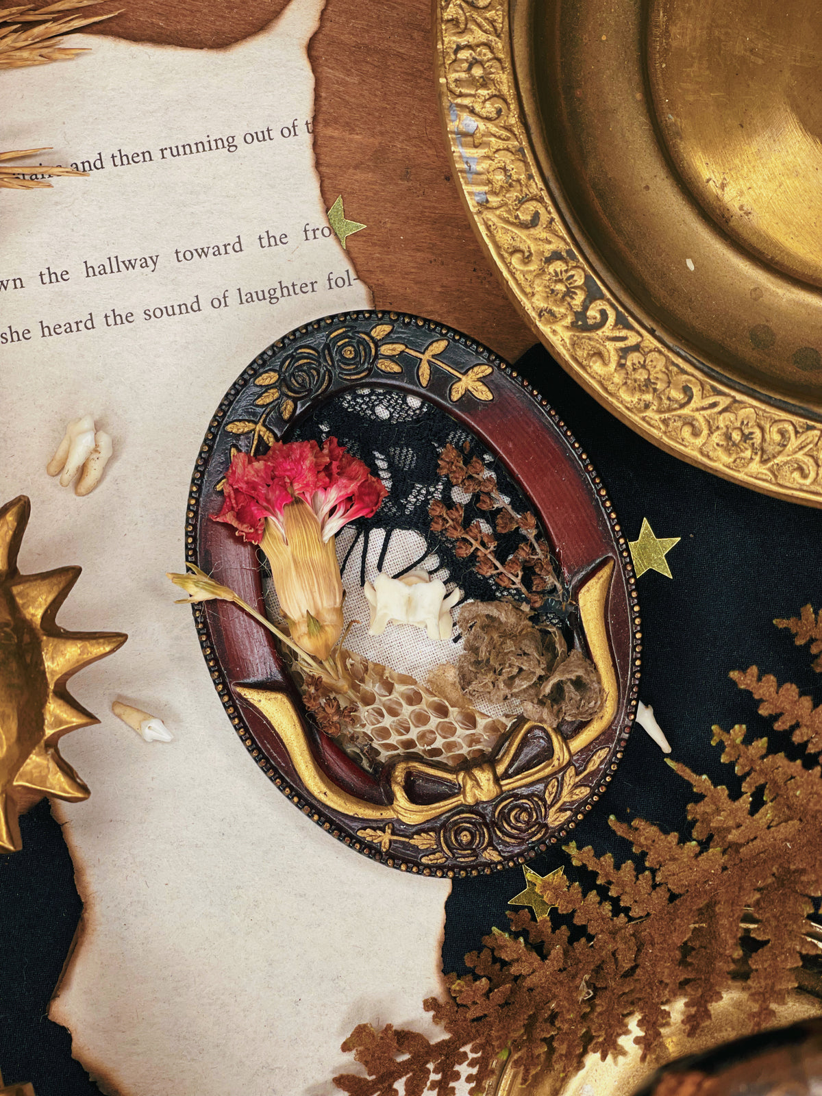 Nesting - Oddity Mini Frame