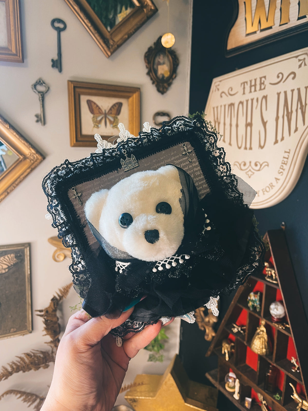 Funeral Bear - Plushie Taxidermy