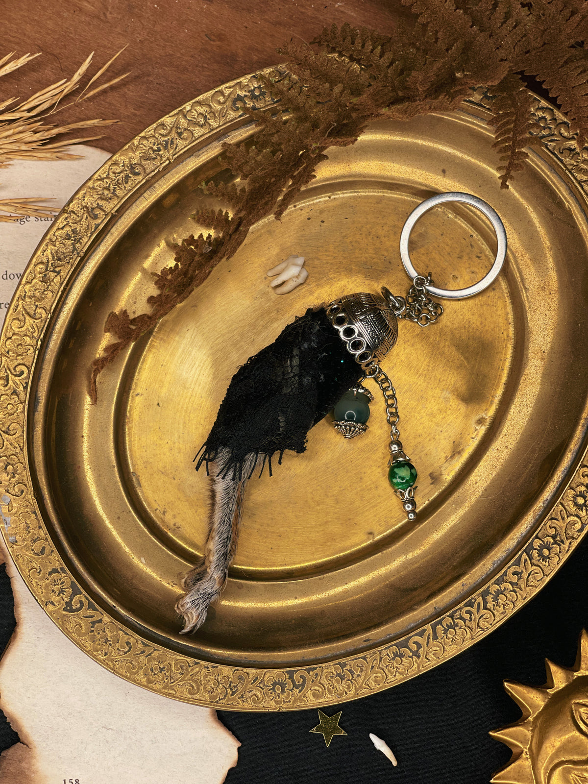Black and Green Squirrel - Oddity Paw Keychain