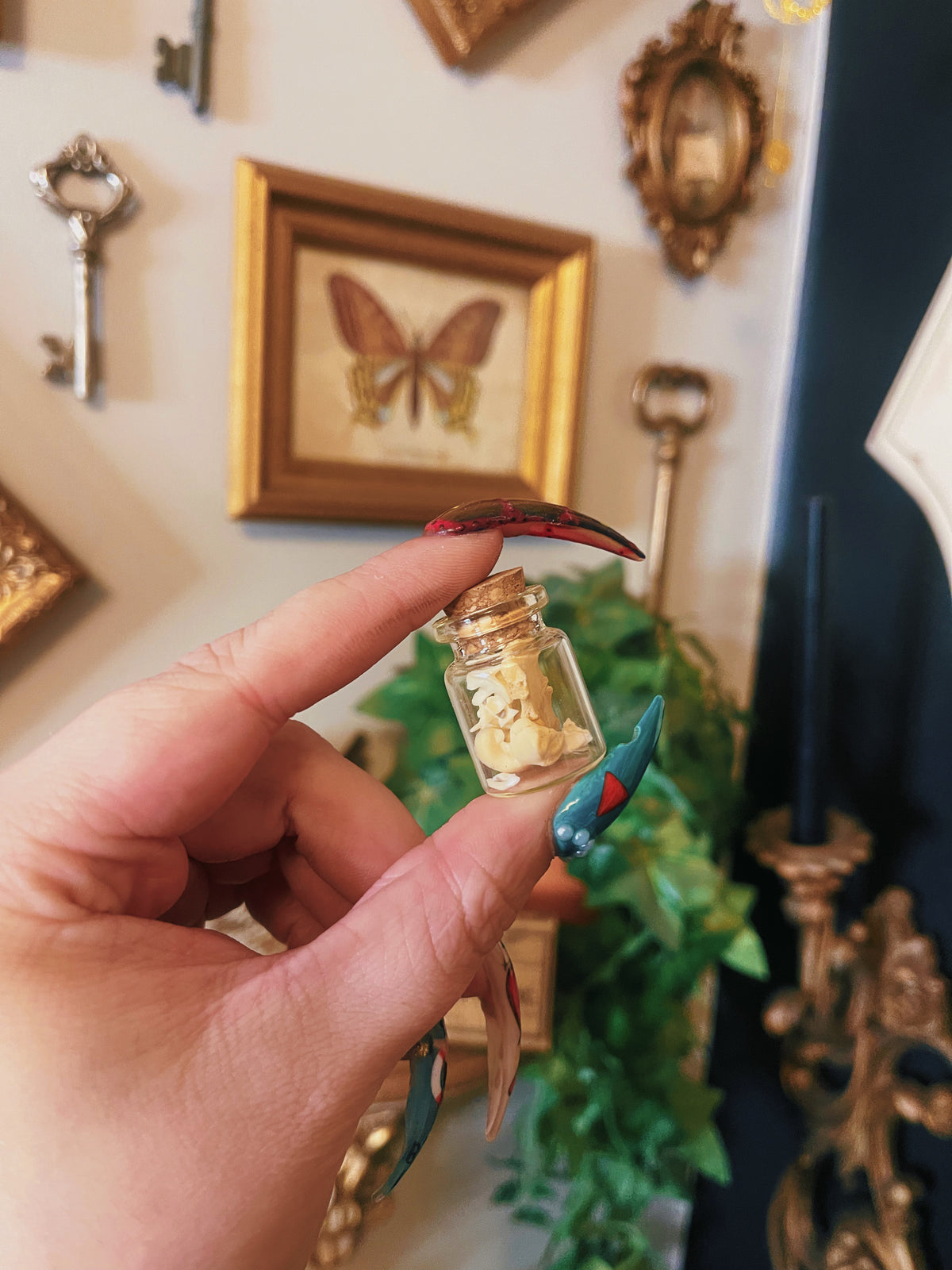Bones - Medium Oddity Jar