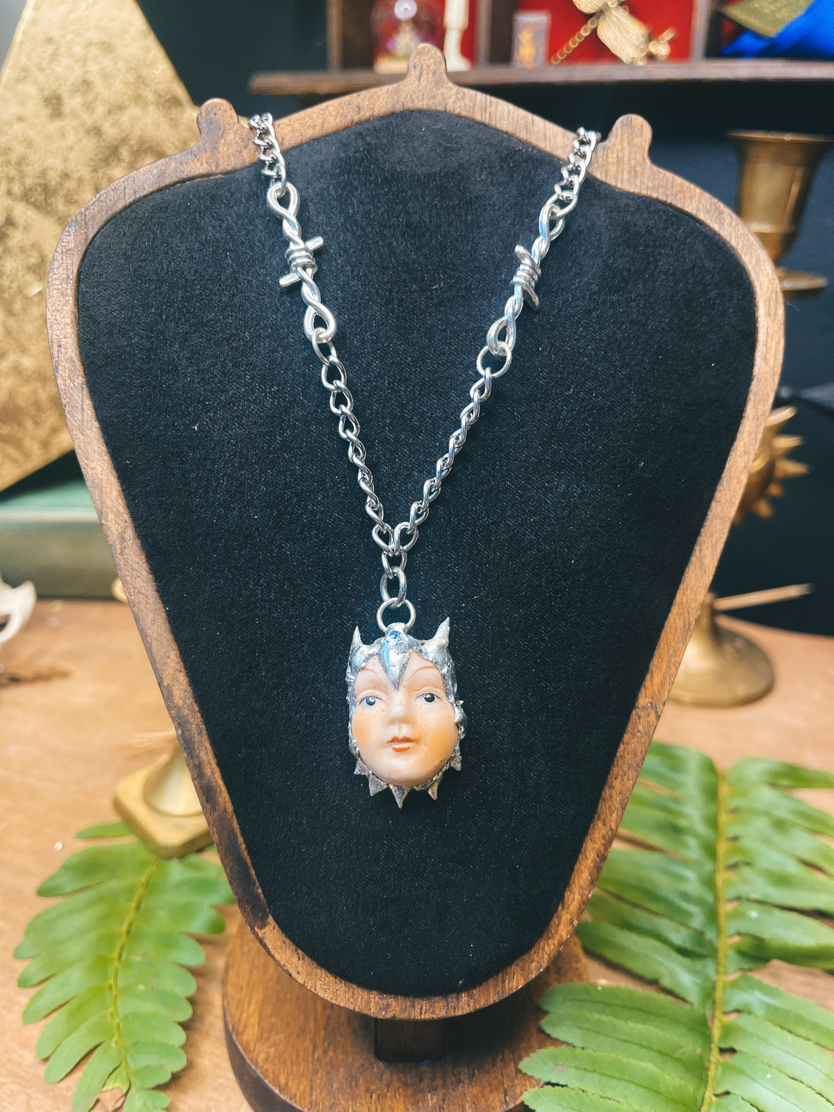 Jester - Silver - Oddity Necklace