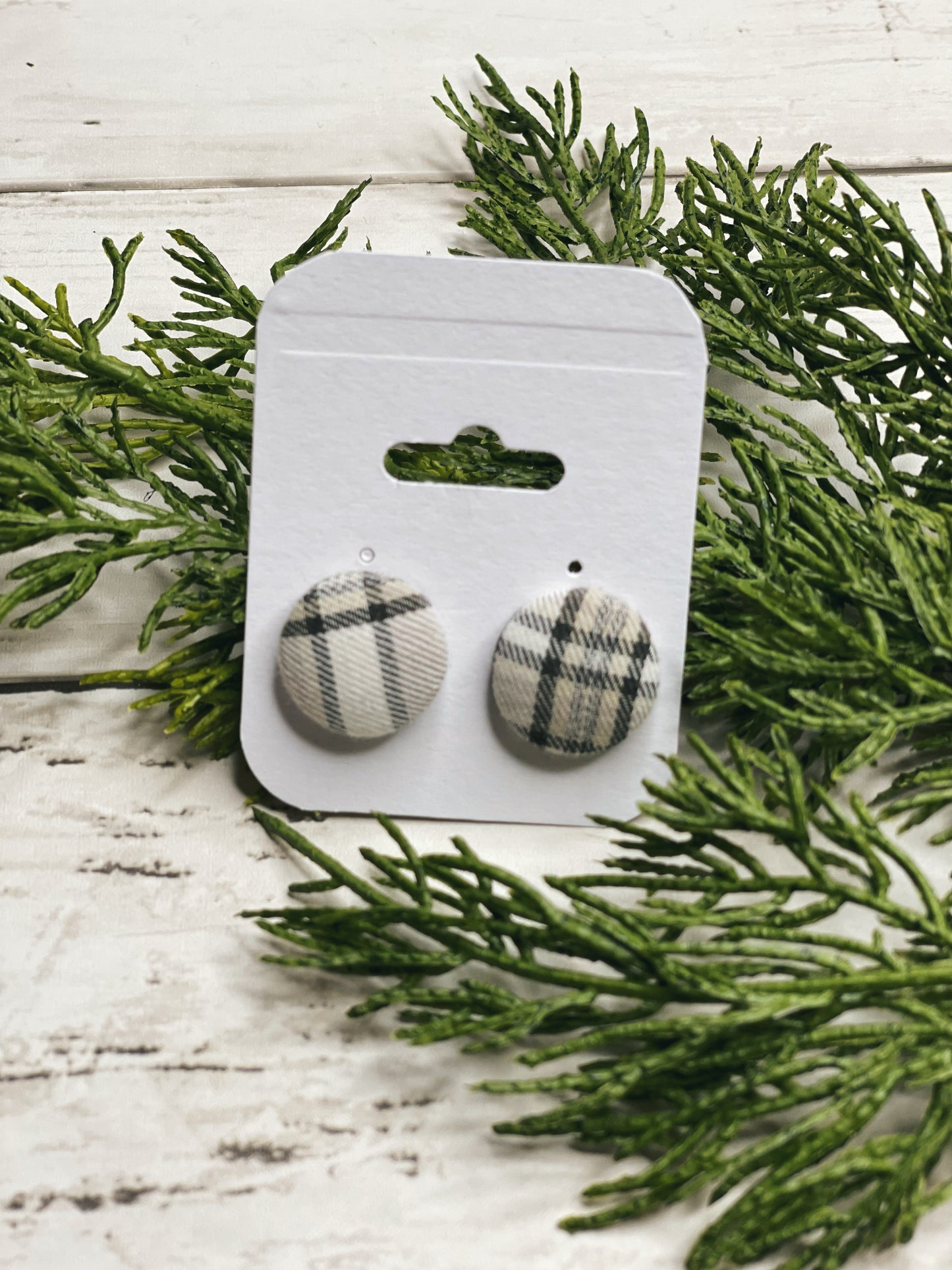 Cottage Living - Button Earrings