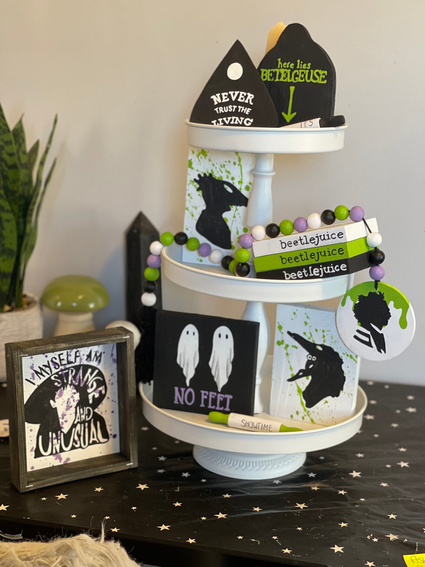 Beetlejuice - Tiered Tray Set (PRE-ORDER)