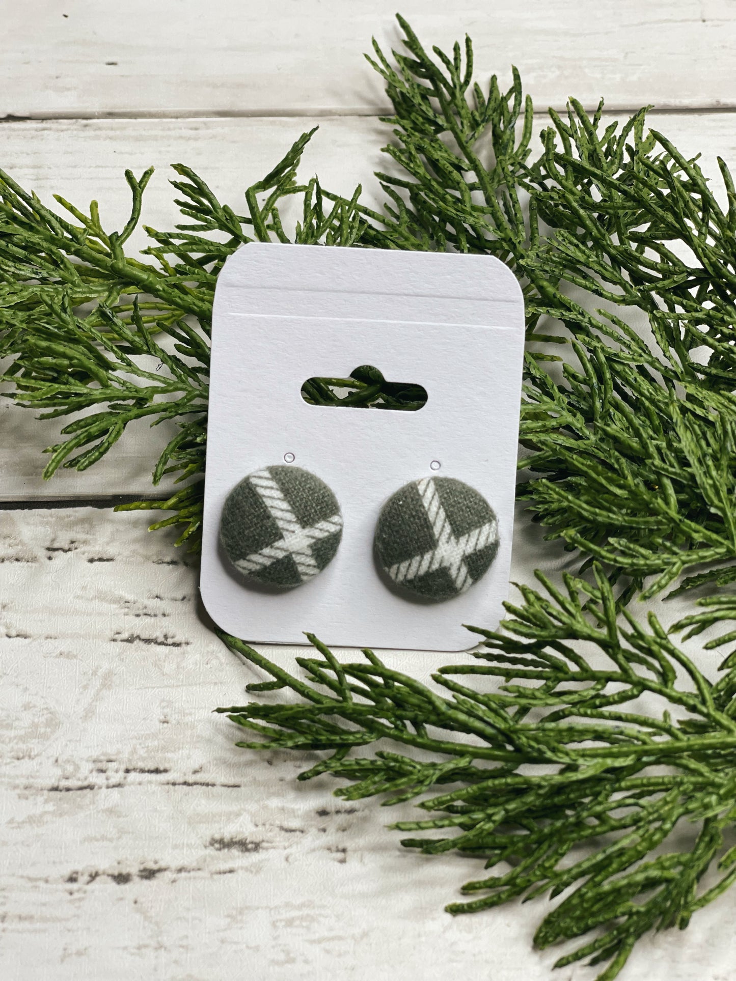 Cottage Living - Button Earrings